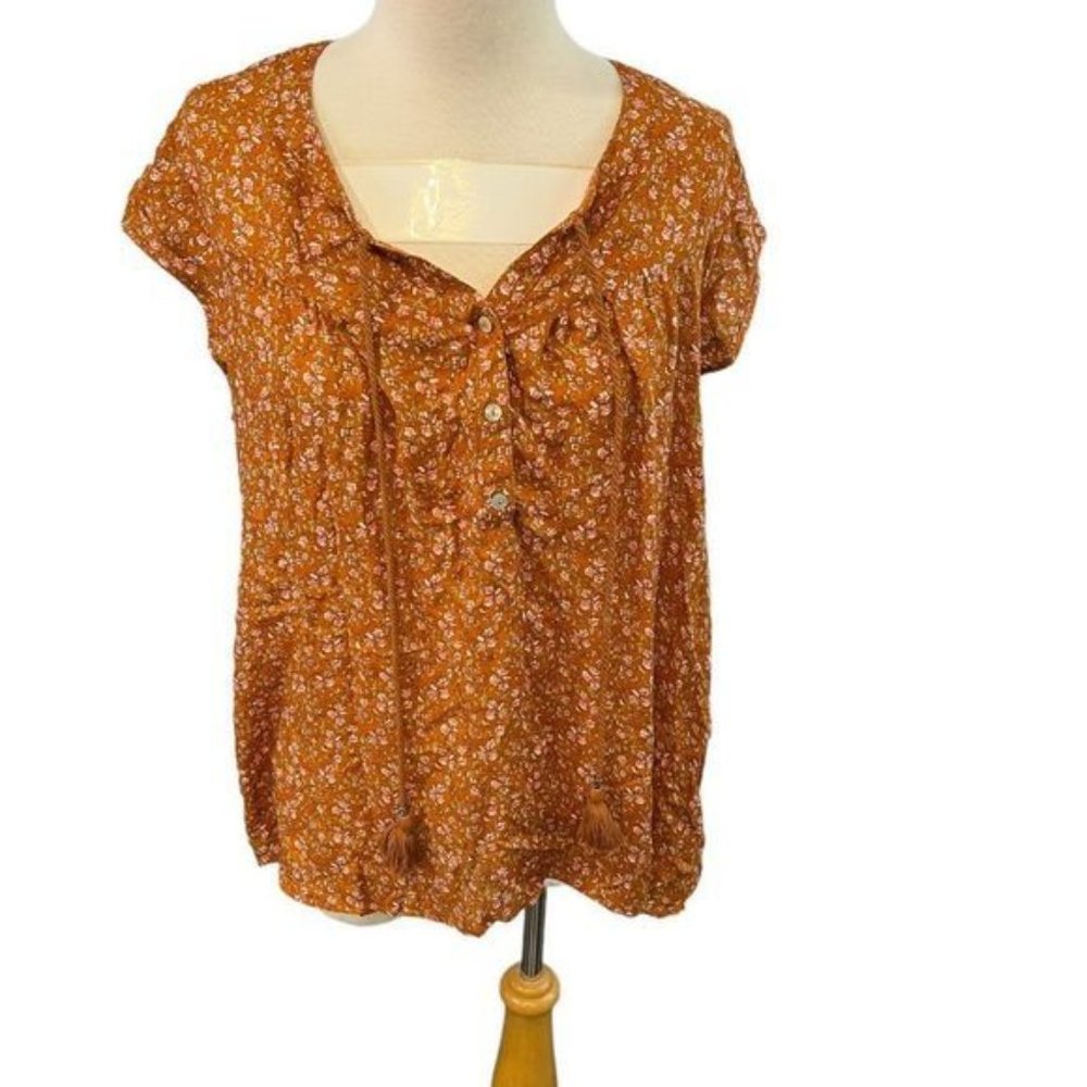 NWOT DR2 Orange Floral Blouse? (M)